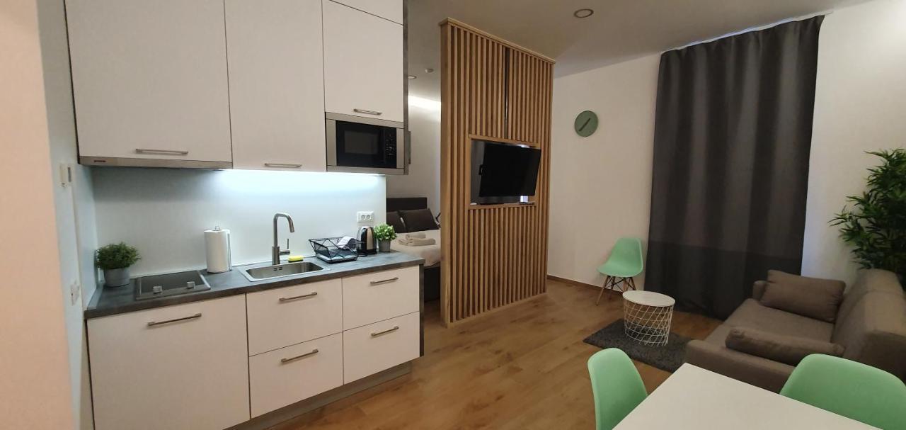 H4U Smart Deluxe Apartment Загреб Екстериор снимка