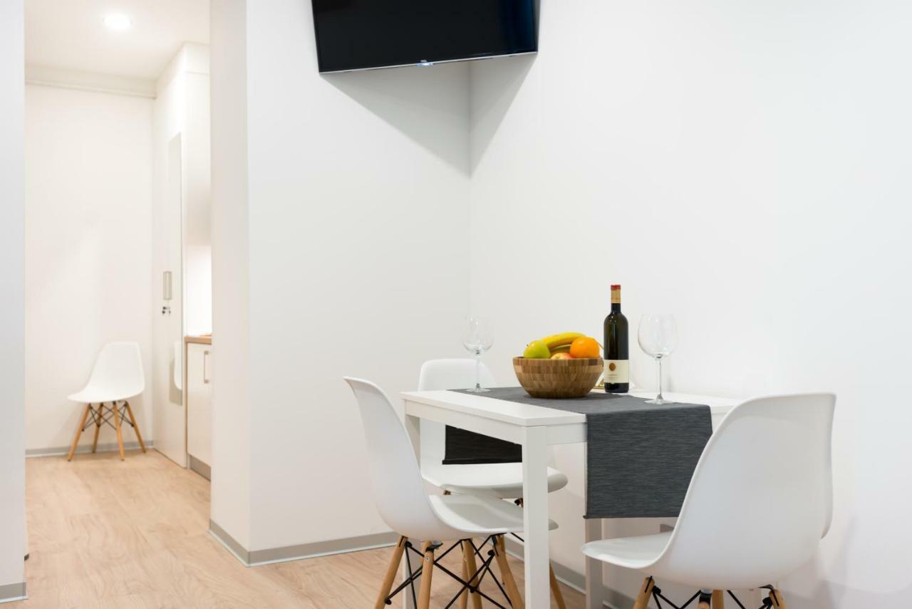 H4U Smart Deluxe Apartment Загреб Екстериор снимка